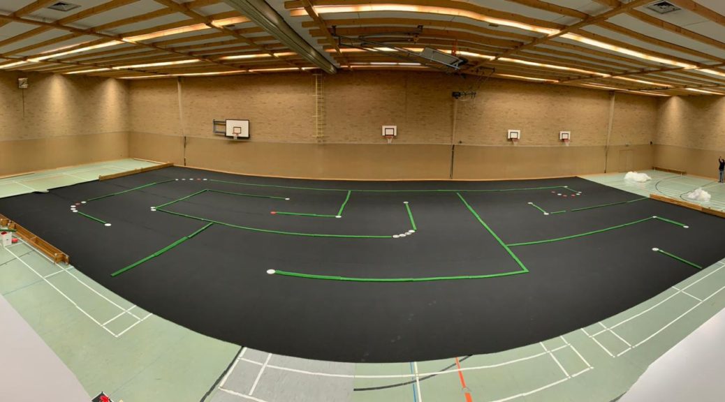Indoor RC-Rennstrecke in der Halle Hölterfeld